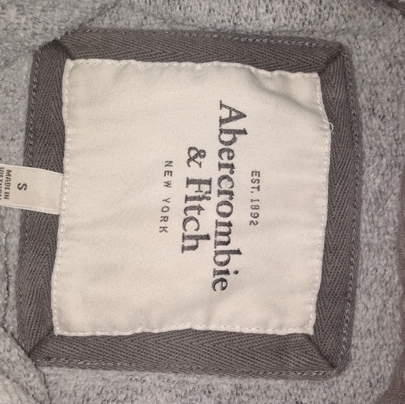 Women's sweaters - Picture 2 of 2